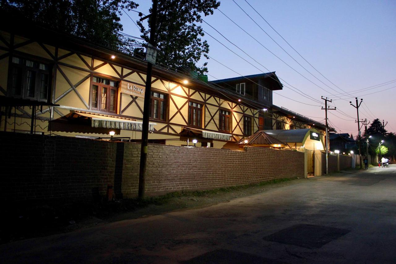 Hotel Walisons Resorts Srīnagar Dış mekan fotoğraf