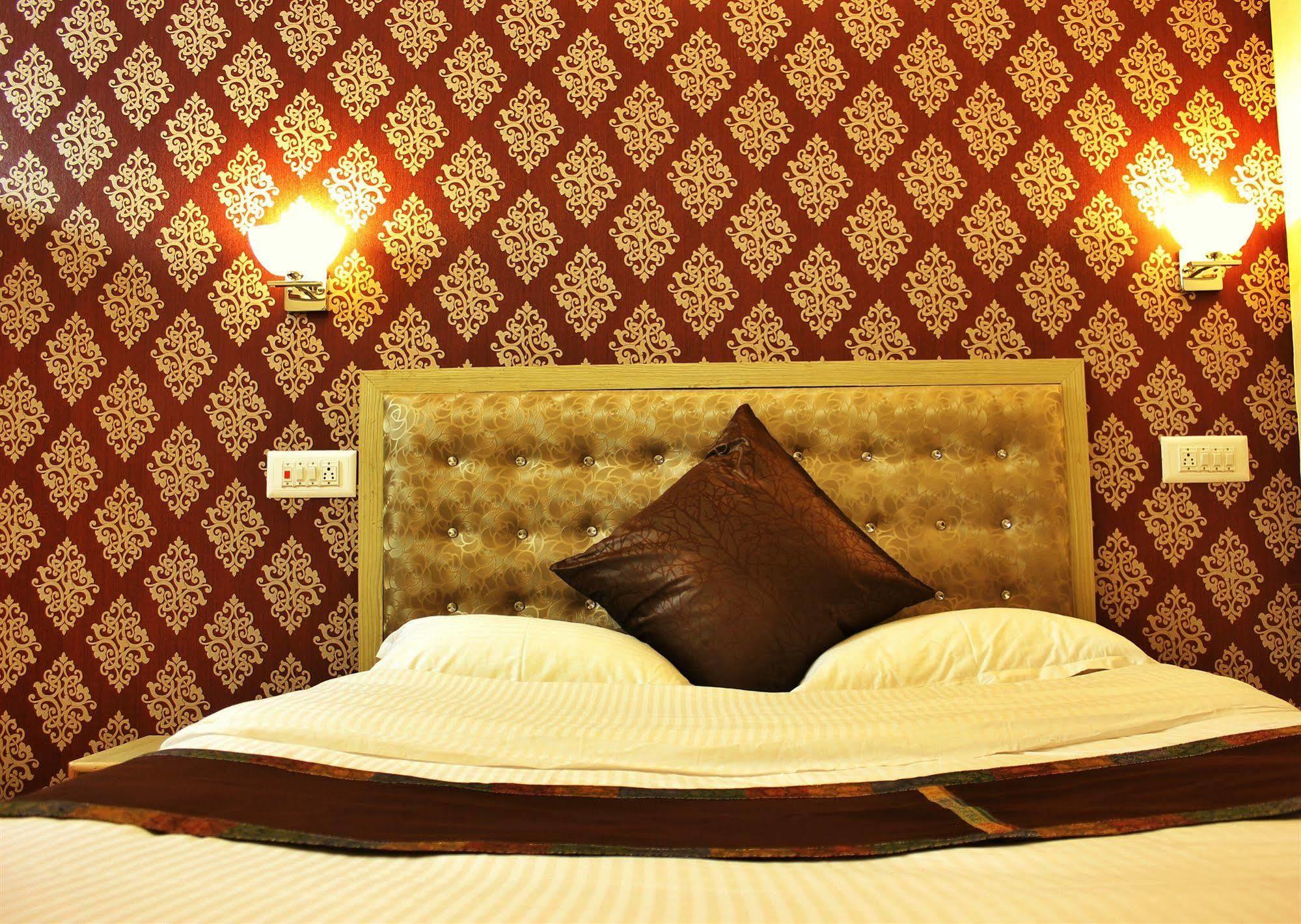 Hotel Walisons Resorts Srīnagar Dış mekan fotoğraf