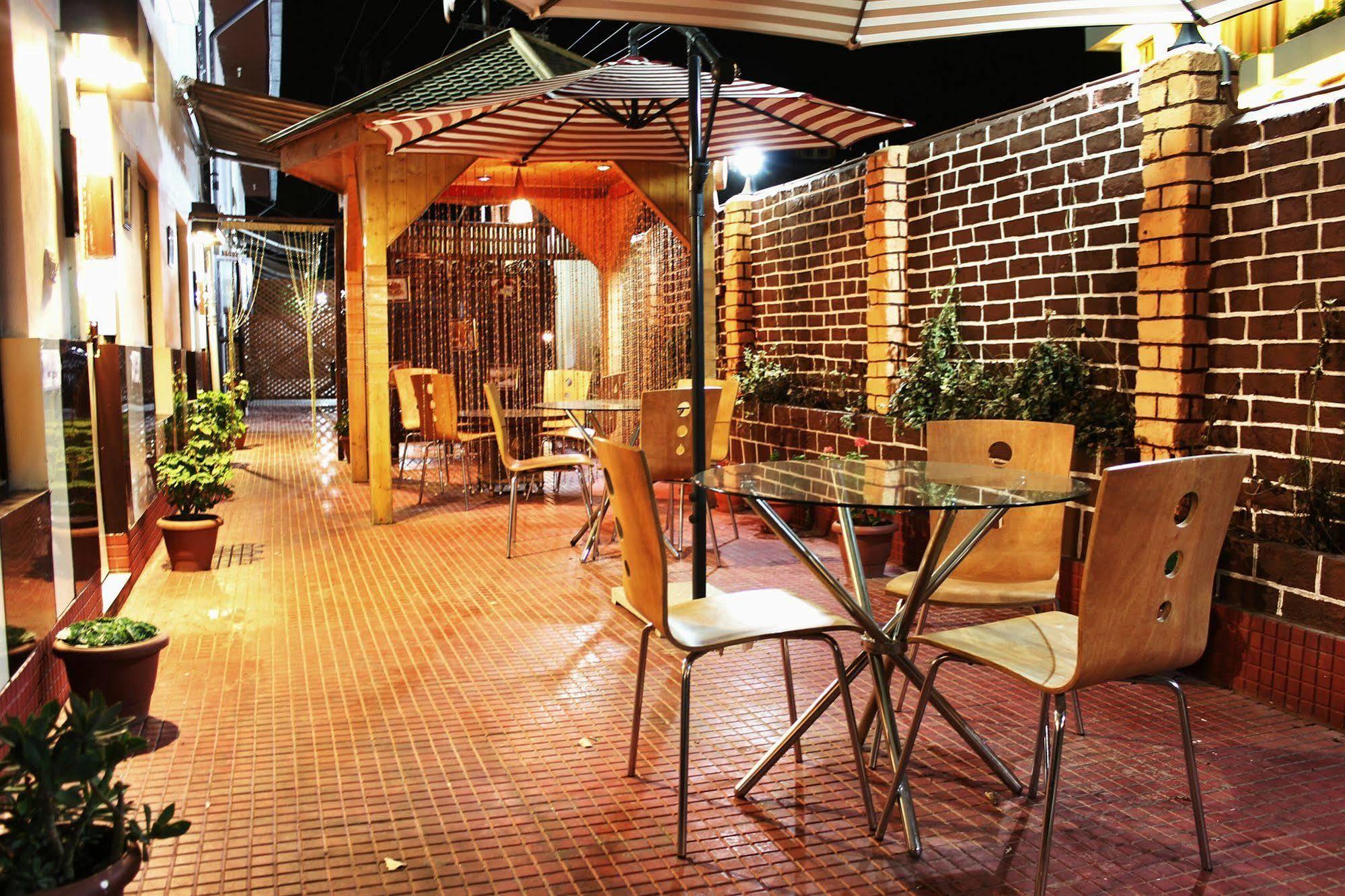 Hotel Walisons Resorts Srīnagar Dış mekan fotoğraf