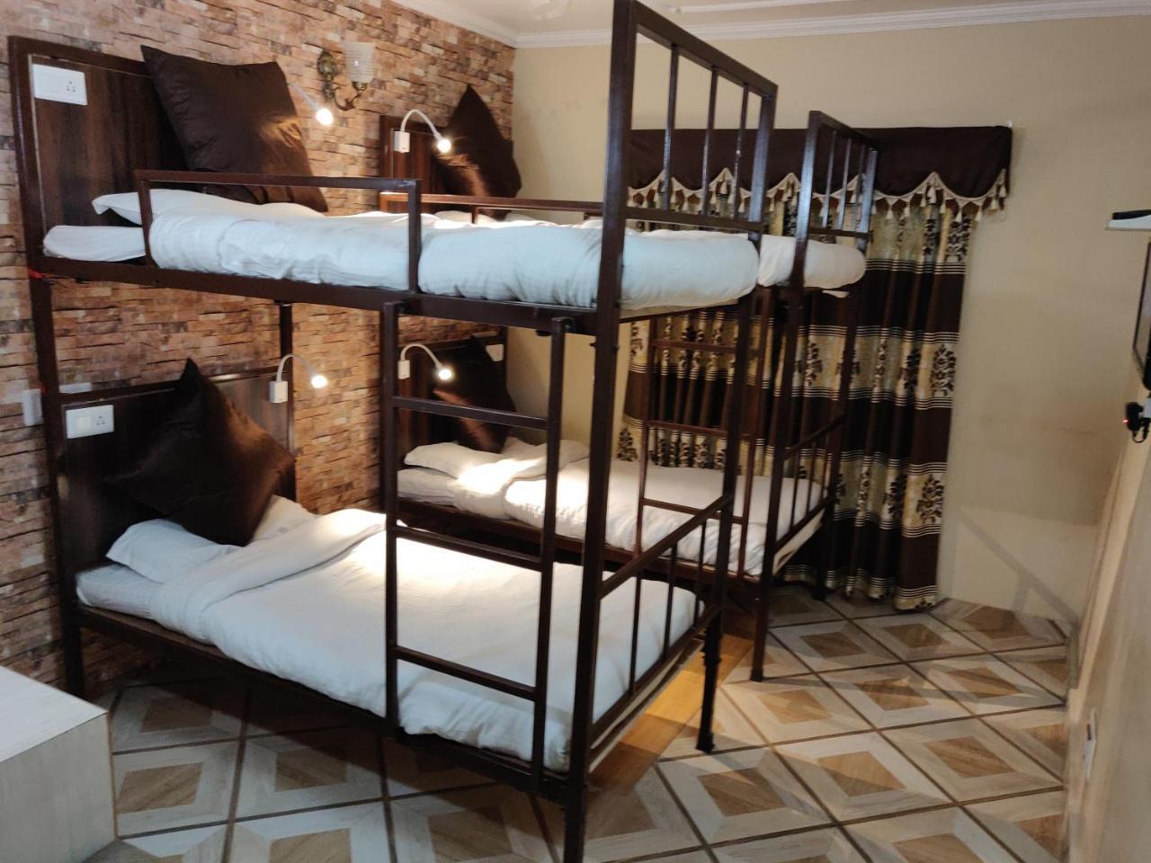 Hotel Walisons Resorts Srīnagar Dış mekan fotoğraf